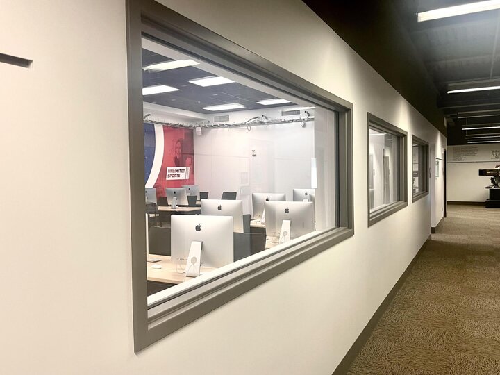 The Pepsi Unlimited Sports Lab is an open-concept classroom style with large windows so prospective students and Andersen Hall visitors can see what current students are working on.